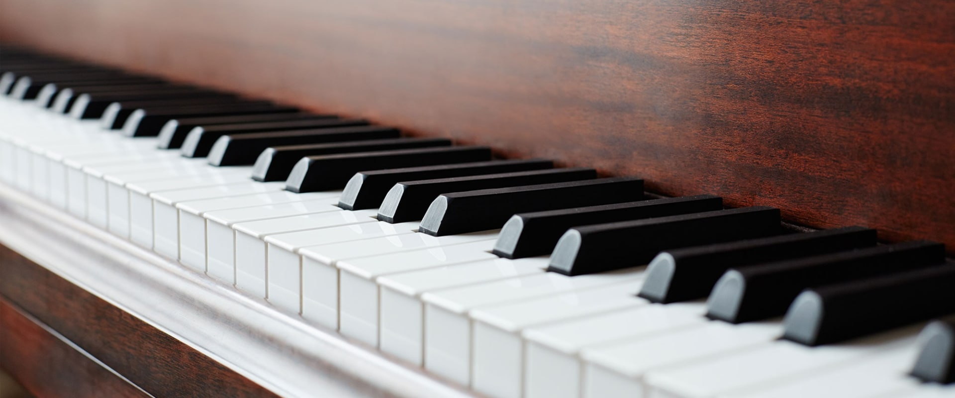 Unlock the Best Deals: How to Save on Online Piano Lessons for Adults
